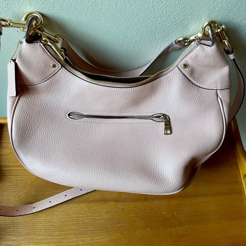 Coach Mara Hobo Shoulder Bag in Shell Pink. Pre-Owned - Picture 2 of 5